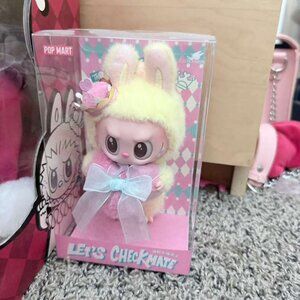 THE MONSTERS Let's Checkmate